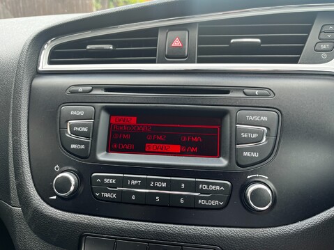 Kia Ceed CRDI 1 30