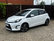 Toyota Yaris HYBRID TREND 4