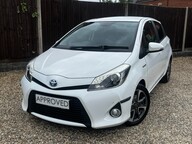 Toyota Yaris HYBRID TREND 11