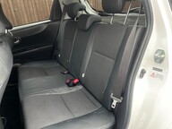 Toyota Yaris HYBRID TREND 26