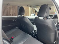Toyota Yaris HYBRID TREND 28