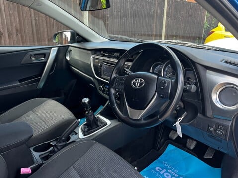 Toyota Auris ICON DUAL VVT-I 22