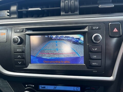 Toyota Auris ICON DUAL VVT-I 31