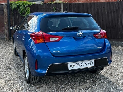 Toyota Auris ICON DUAL VVT-I 13