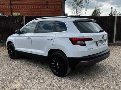 Skoda Karoq SE L TSI 9