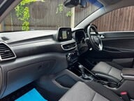 Hyundai TUCSON CRDI SE NAV 19