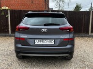 Hyundai TUCSON CRDI SE NAV 10