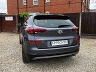 Hyundai TUCSON CRDI SE NAV 13