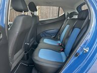 Hyundai i10 SE 24