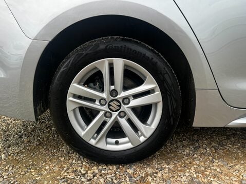 Suzuki Swace MOTION 17