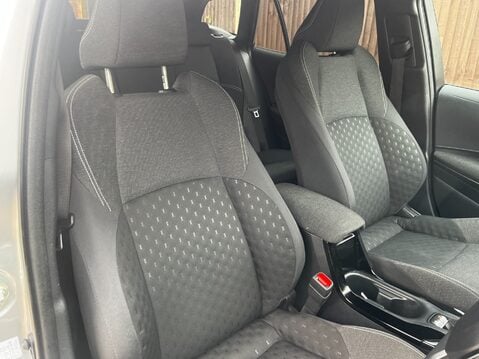 Suzuki Swace MOTION 23