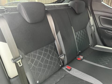 Nissan MICRA IG-T N-CONNECTA 28