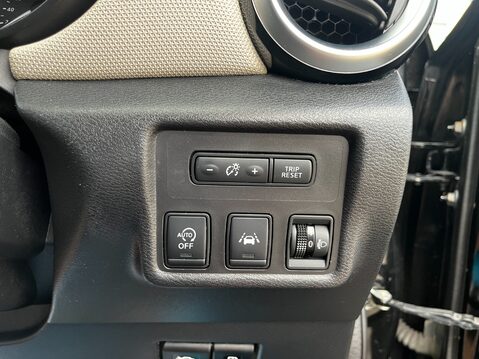 Nissan MICRA IG-T N-CONNECTA 38