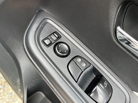 Nissan MICRA IG-T N-CONNECTA 39