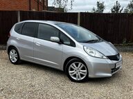 Honda Jazz I-VTEC ES PLUS 2