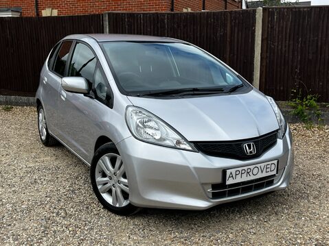 Honda Jazz I-VTEC ES PLUS 10