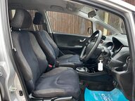 Honda Jazz I-VTEC ES PLUS 21