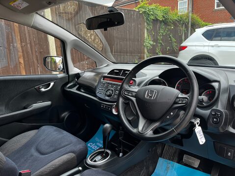 Honda Jazz I-VTEC ES PLUS 22
