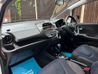 Honda Jazz I-VTEC ES PLUS 19