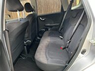 Honda Jazz I-VTEC ES PLUS 27