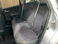 Honda Jazz I-VTEC ES PLUS 29