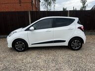 Hyundai i10 PREMIUM 6