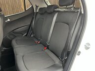 Hyundai i10 PREMIUM 27