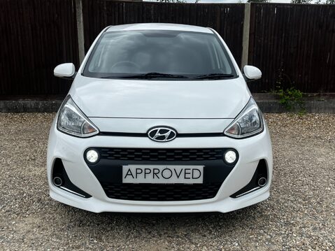 Hyundai i10 PREMIUM 4