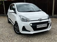 Hyundai i10 PREMIUM 11