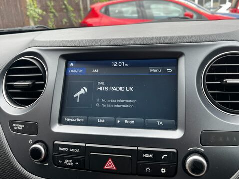 Hyundai i10 PREMIUM 35