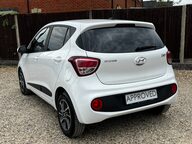 Hyundai i10 PREMIUM 14