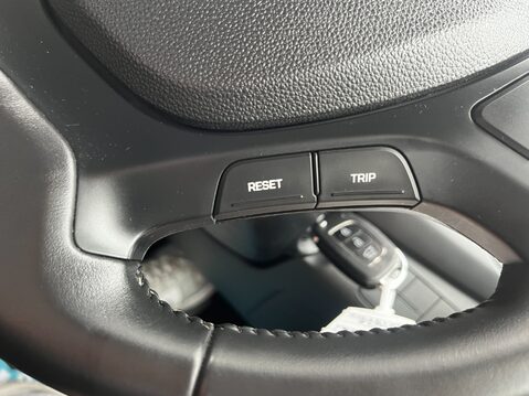 Hyundai i10 PREMIUM 42