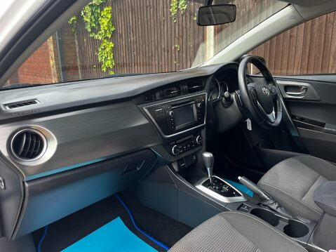 Toyota Auris ICON VALVEMATIC 17
