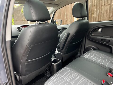 Kia Venga 4 26
