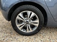 Kia Venga 4 18