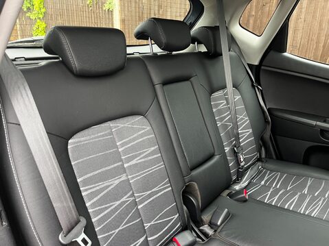 Kia Venga 4 30