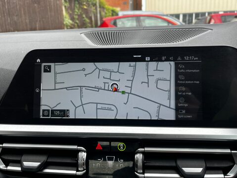 BMW 4 Series 420D M SPORT MHEV 32