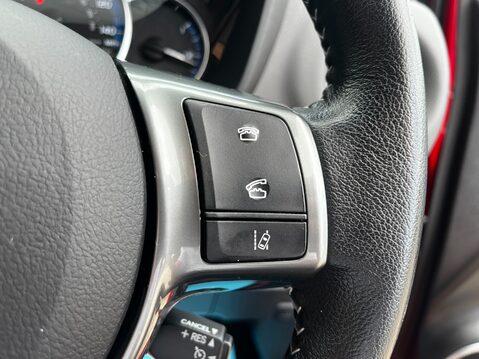 Toyota Yaris VVT-I ICON M-DRIVE S TSS 36