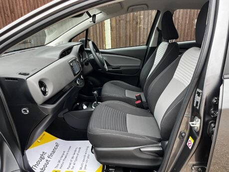 Toyota Yaris VVT-I ICON TECH
