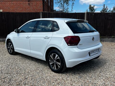 Volkswagen Polo SE TSI 9