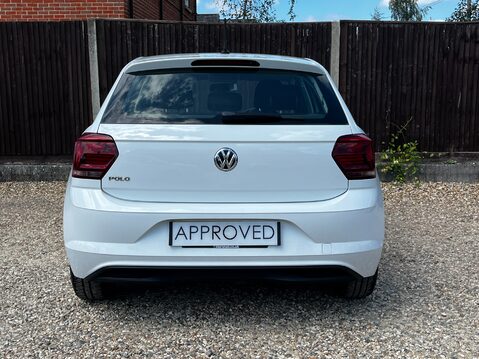 Volkswagen Polo SE TSI 8