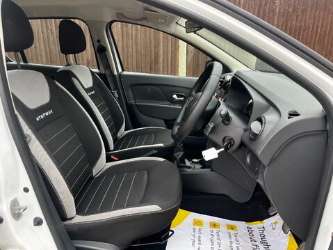Dacia Sandero Stepway ESSENTIAL TCE 21