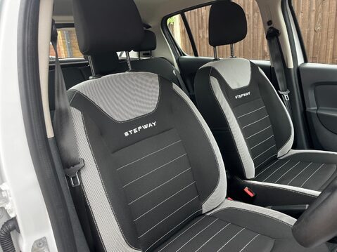 Dacia Sandero Stepway ESSENTIAL TCE 23