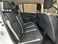 Dacia Sandero Stepway ESSENTIAL TCE 27