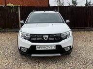 Dacia Sandero Stepway ESSENTIAL TCE 3