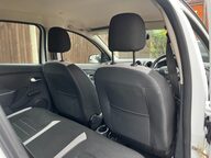 Dacia Sandero Stepway ESSENTIAL TCE 28