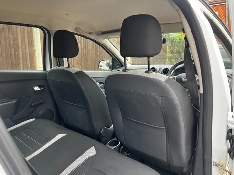 Dacia Sandero Stepway ESSENTIAL TCE 28