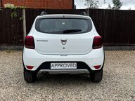 Dacia Sandero Stepway ESSENTIAL TCE 8