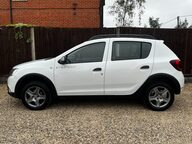 Dacia Sandero Stepway ESSENTIAL TCE 5