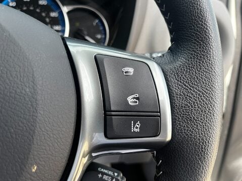 Toyota Yaris VVT-I ICON M-DRIVE S TSS 38